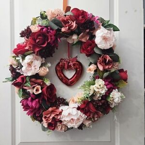 LOVEly Floral Valentine Wreath